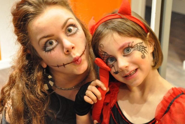 maquillage-diable-fille-halloween