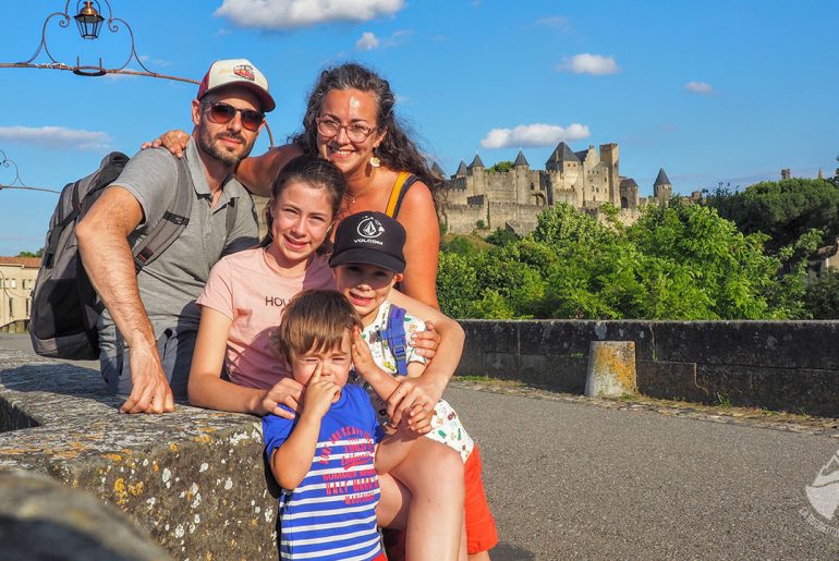 carcassonne-famille-cite-chateau